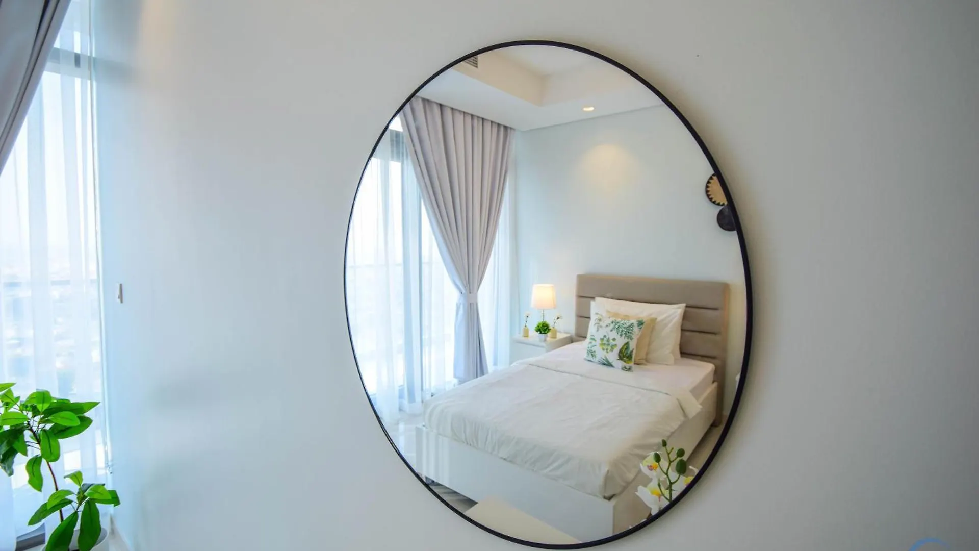 Ferienwohnung Paramount Midtown: 5-Star 2-Bed Dubai Apartment
