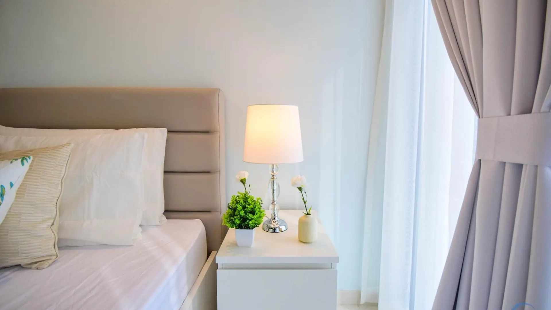 Paramount Midtown: 5-Star 2-Bed Apartment Dubai United Arab Emirates